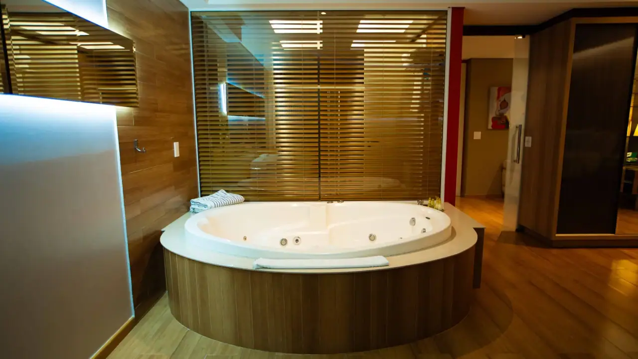 Round jetted tub in the Master Suite