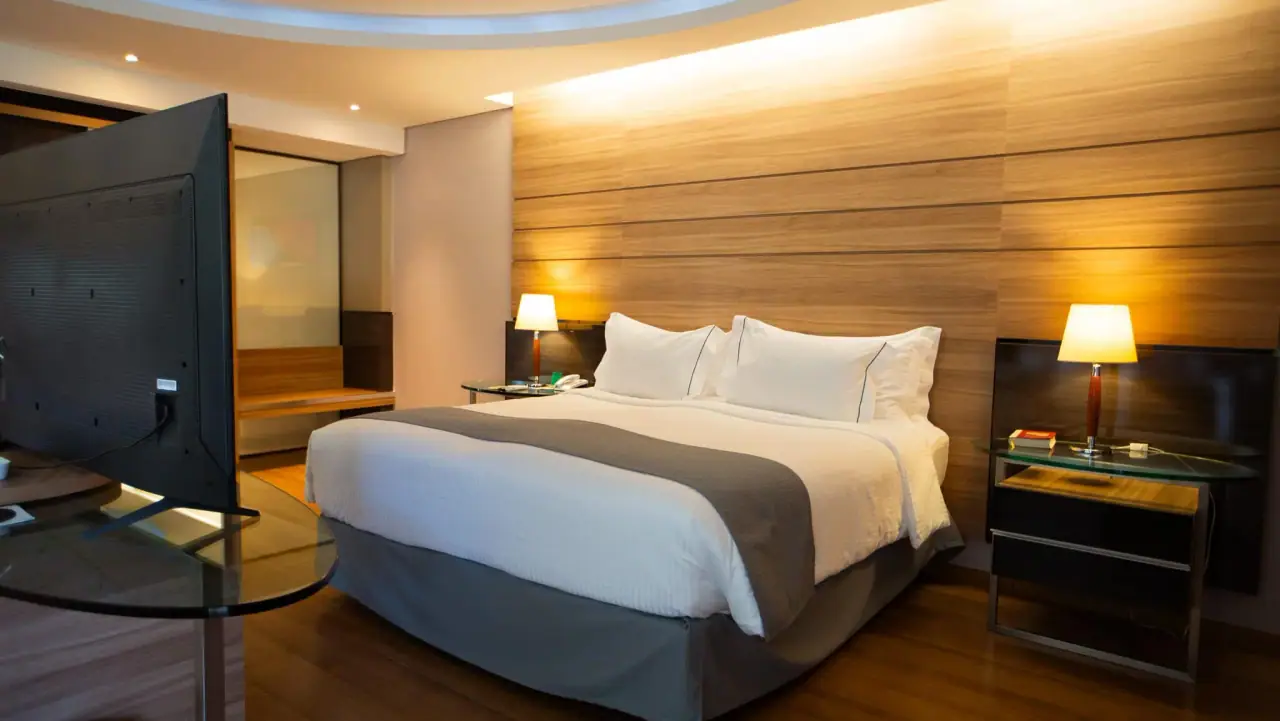 Master Suite bedroom with queen bed
